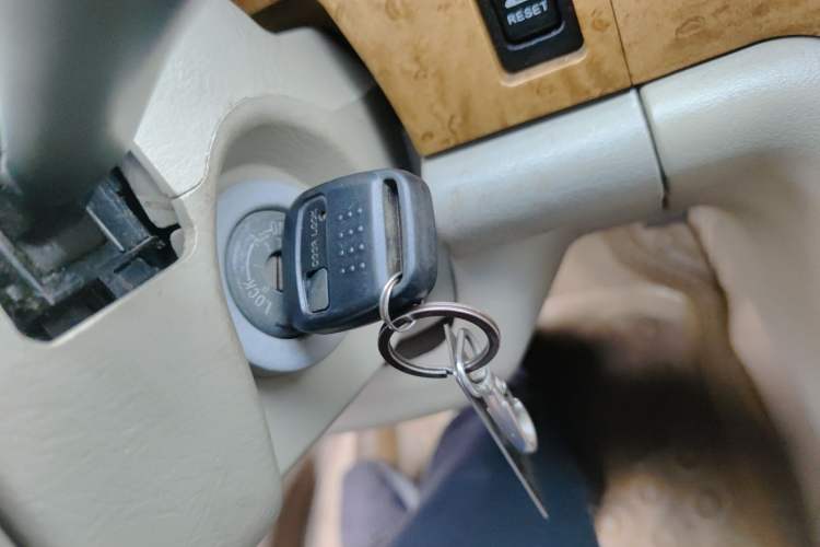 Used Nissan Lannia 2004 Zhizun 2.0L Automatic Comfort Model Vehicle Key