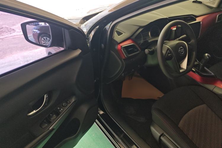 Used Nissan Lannia 2016 1.6L Manual Cool Edition Driver Seat