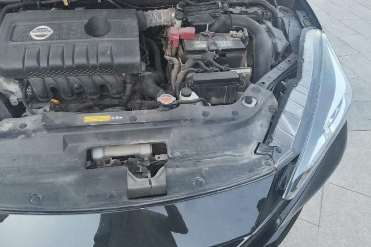 Used Nissan Lannia 2016 1.6L CVT Smart Cool Edition Engine Bay Left