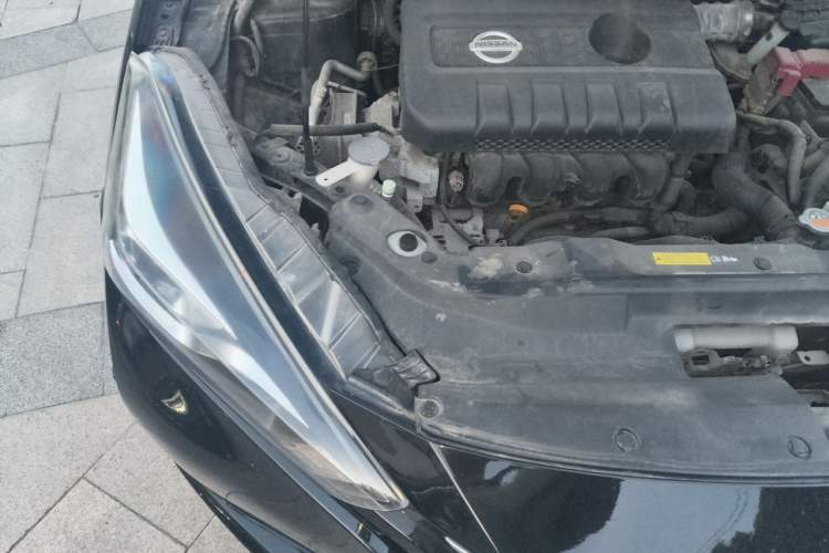 Used Nissan Lannia 2016 1.6L CVT Smart Cool Edition Engine Bay Right