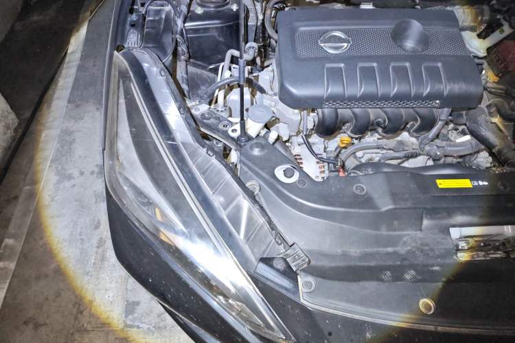 Used Nissan Lannia 2016 1.6L CVT Cool Edition Engine Bay Right