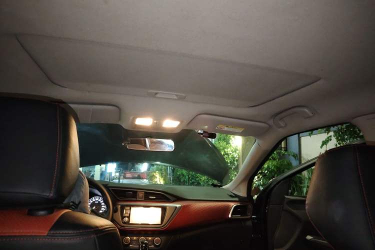 Used Nissan Lannia 2016 1.6L CVT Smart Cool Edition Headliner