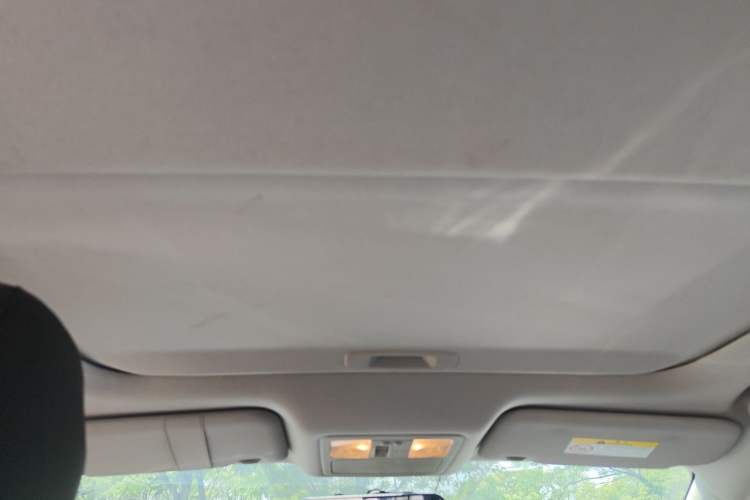 Used Nissan Lannia 2016 1.6L CVT Cool Edition Headliner