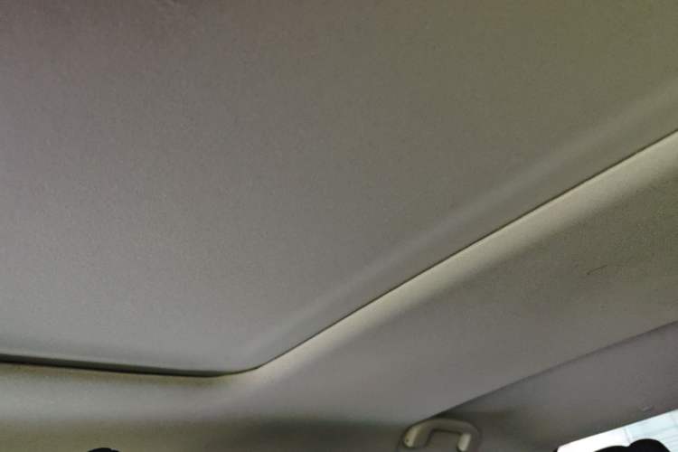 Used Nissan Lannia 2016 1.6L Manual Cool Edition Headliner