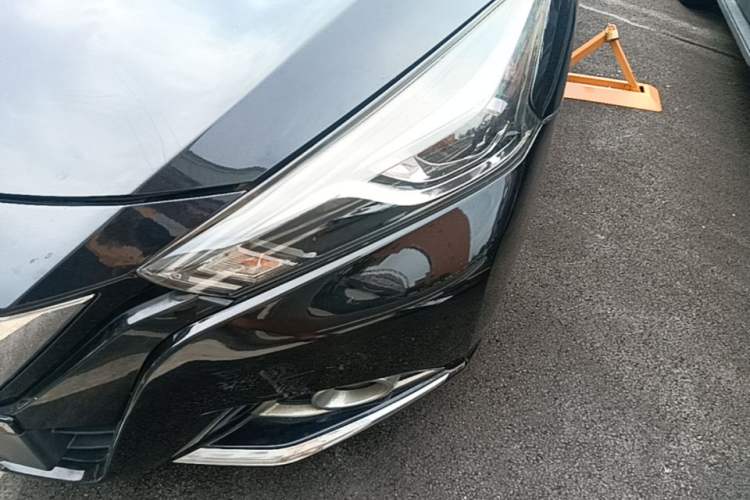 Used Nissan Lannia 2016 1.6L CVT Smart Cool Edition Left Front Headlight