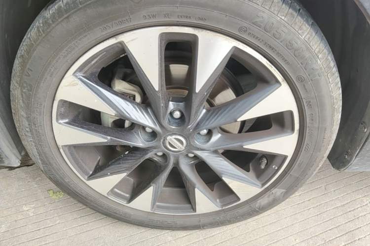 Used Nissan Lannia 2016 1.6L CVT High-Energy Version Left Front Wheel Hub