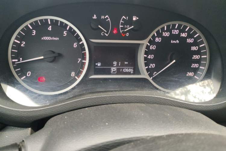Used Nissan Lannia 2016 1.6L CVT Smart Cool Edition Odometer Close Up