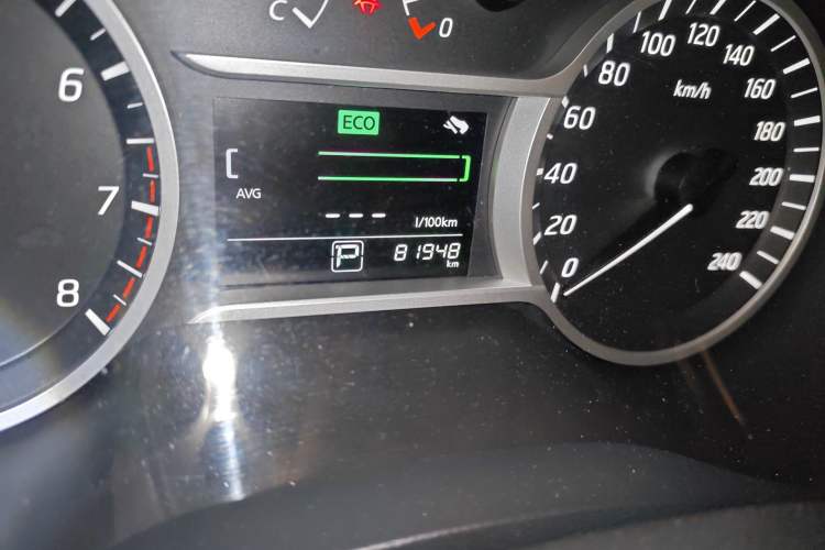 Used Nissan Lannia 2016 1.6L CVT Cool Edition Odometer Close Up