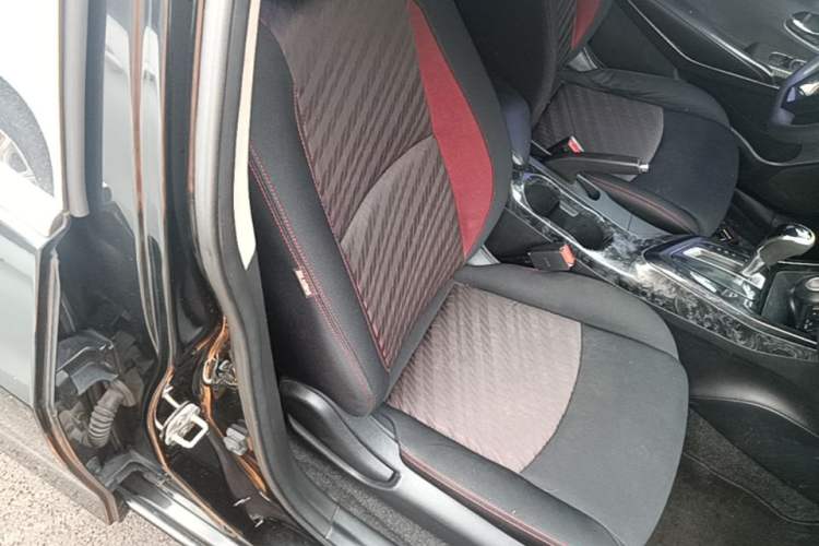 Used Nissan Lannia 2016 1.6L CVT Smart Cool Edition Right Front Seat