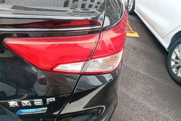 Used Nissan Lannia 2016 1.6L CVT Smart Cool Edition Right Rear Taillight