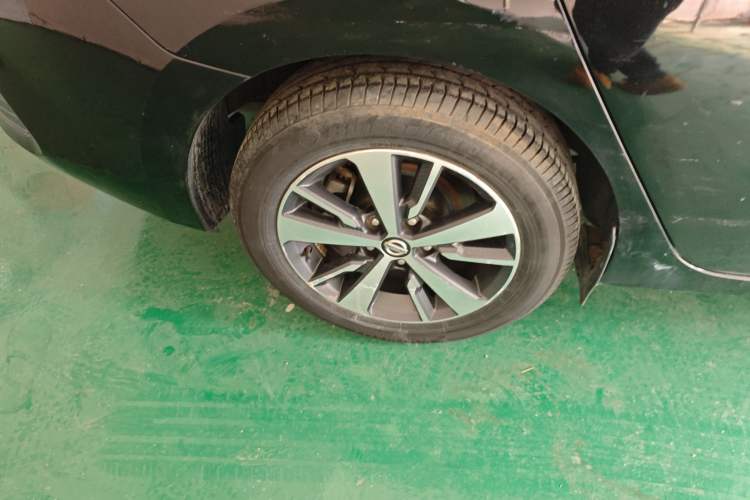Used Nissan Lannia 2016 1.6L Manual Cool Edition Right Rear Wheel Hub
