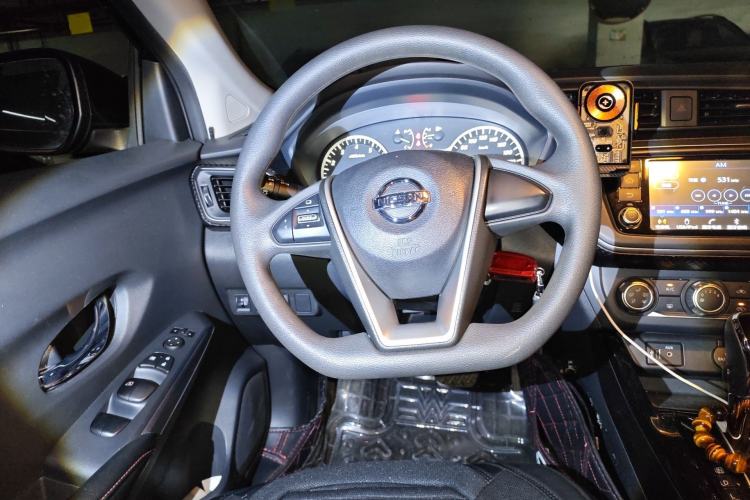 Used Nissan Lannia 2016 1.6L CVT Cool Edition Steering Wheel