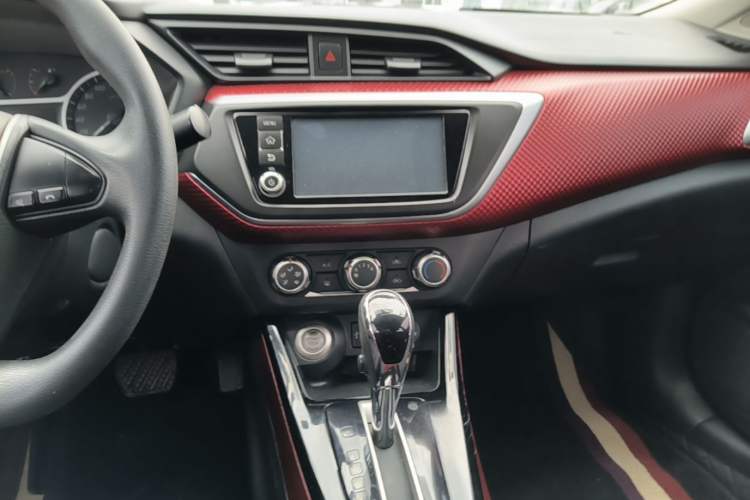Used Nissan Lannia 2016 1.6L CVT Smart Cool Edition Audio And AC Panel
