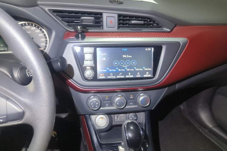 Used Nissan Lannia 2016 1.6L CVT Smart Cool Edition Audio And AC Panel