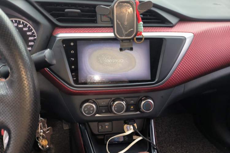 Used Nissan Lannia 2016 1.6L Manual Cool Edition Audio And AC Panel
