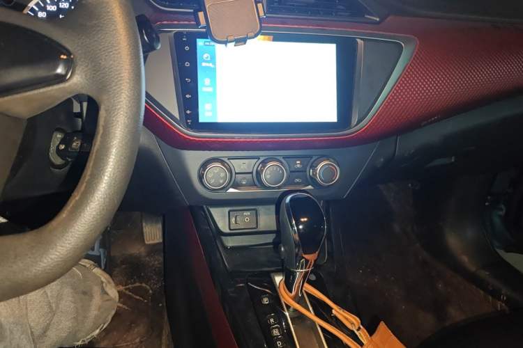 Used Nissan Lannia 2016 1.6L CVT Cool Edition Audio And AC Panel