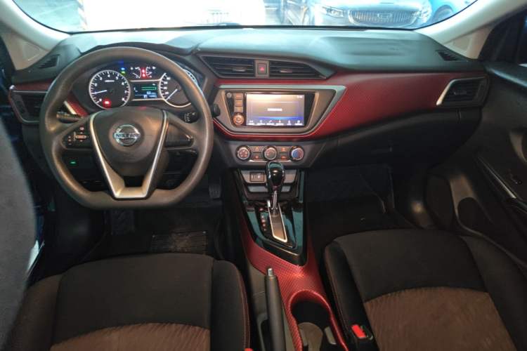 Used Nissan Lannia 2016 1.6L CVT Cool Edition Center Console