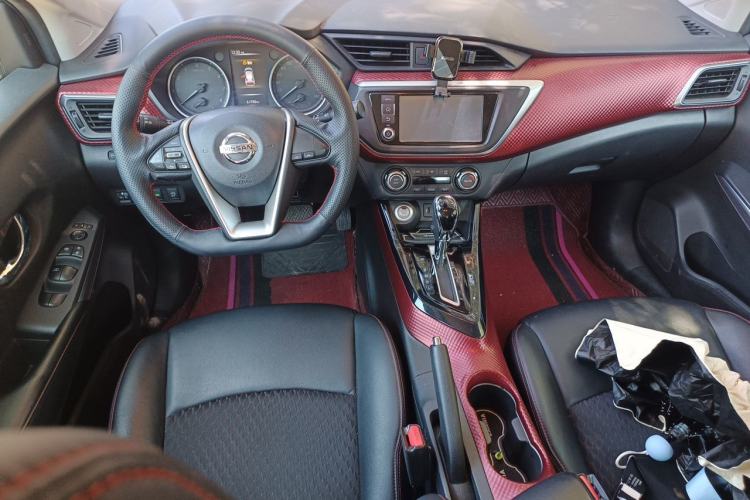 Used Nissan Lannia 2016 1.6L CVT High-Energy Version Center Console