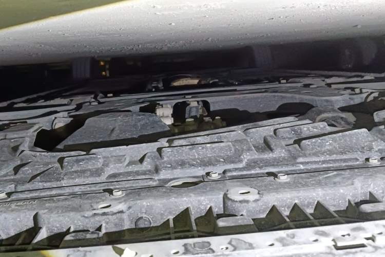 Used Nissan Lannia 2016 1.6L CVT Cool Edition Chassis Front