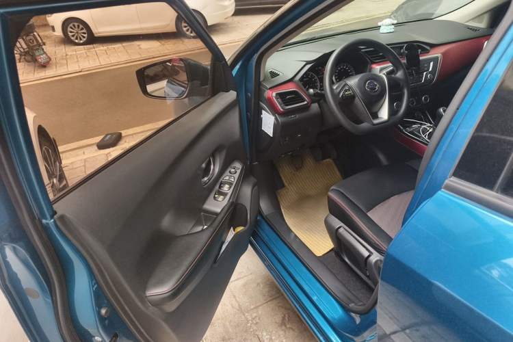Used Nissan Lannia 2016 1.6L Manual Cool Edition Driver Seat