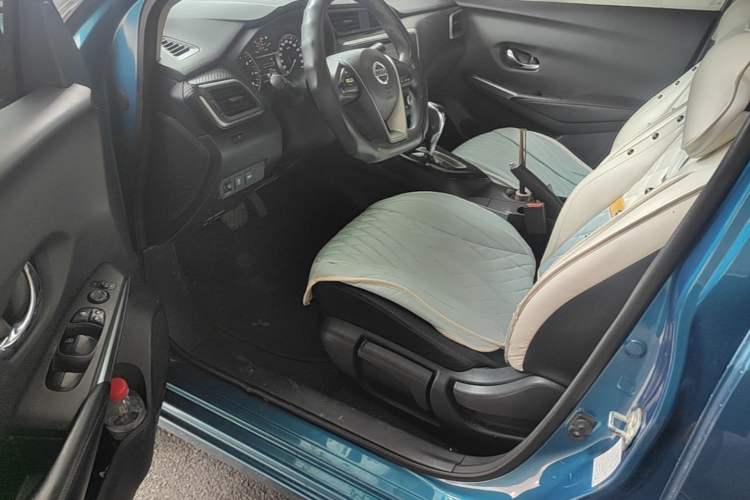 Used Nissan Lannia 2016 1.6L CVT Smart Cool Edition Driver Seat