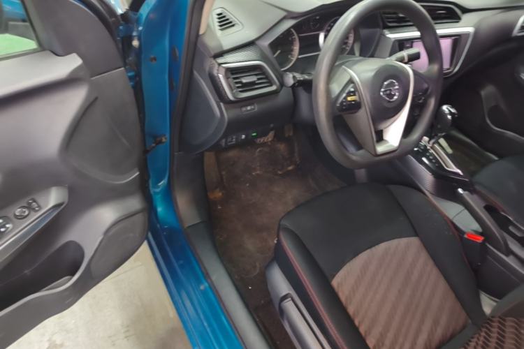 Used Nissan Lannia 2016 1.6L CVT Smart Cool Edition Driver Seat