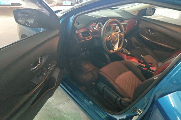 Used Nissan Lannia 2016 1.6L CVT Cool Edition Driver Seat