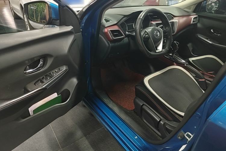 Used Nissan Lannia 2016 1.6L CVT Cool Edition Driver Seat