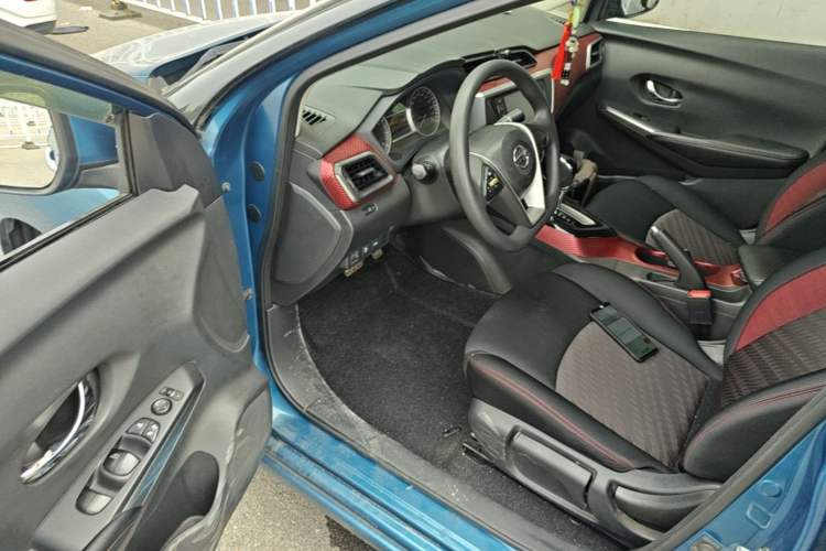 Used Nissan Lannia 2016 1.6L CVT Smart Cool Edition Driver Seat
