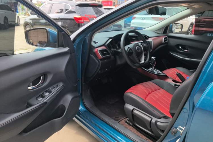 Used Nissan Lannia 2016 1.6L CVT Cool Edition Driver Seat