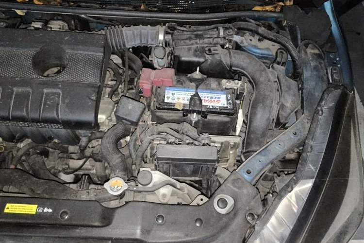 Used Nissan Lannia 2016 1.6L CVT Smart Cool Edition Engine Bay Left