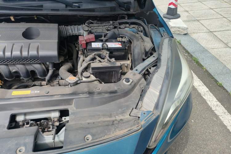 Used Nissan Lannia 2016 1.6L CVT Smart Cool Edition Engine Bay Left