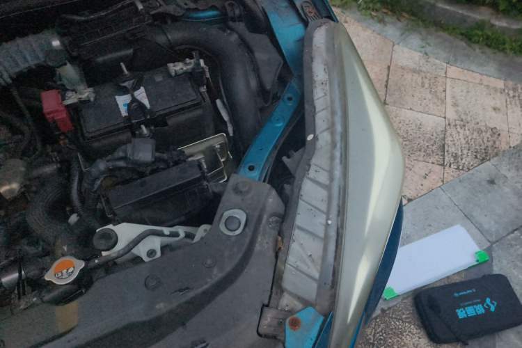 Used Nissan Lannia 2016 1.6L CVT Smart Cool Edition Engine Bay Left