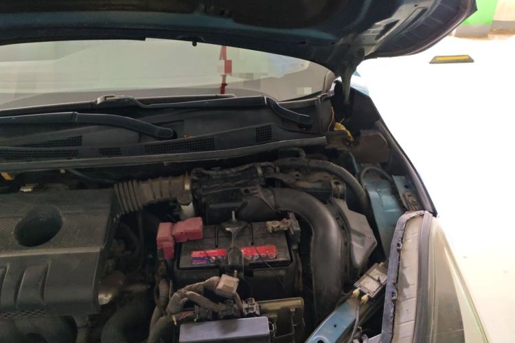 Used Nissan Lannia 2016 1.6L CVT Cool Edition Engine Bay Left