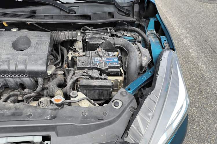 Used Nissan Lannia 2016 1.6L CVT Smart Cool Edition Engine Bay Left