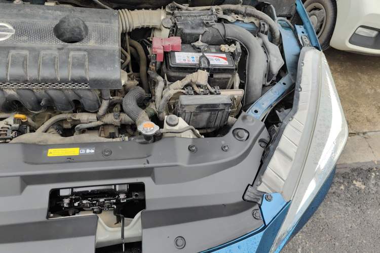 Used Nissan Lannia 2016 1.6L CVT Cool Edition Engine Bay Left
