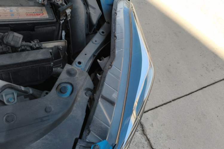 Used Nissan Lannia 2016 1.6L CVT Cool Edition Engine Bay Left