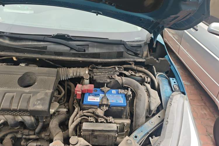 Used Nissan Lannia 2016 1.6L CVT Smart Edition Engine Bay Left