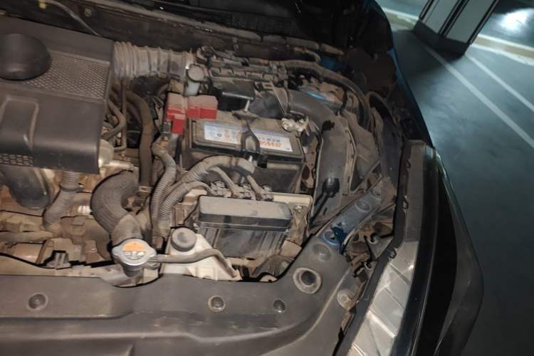 Used Nissan Lannia 2016 1.6L CVT Cool Edition Engine Bay Left