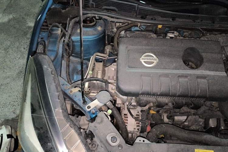 Used Nissan Lannia 2016 1.6L CVT Smart Cool Edition Engine Bay Right