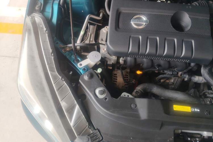 Used Nissan Lannia 2016 1.6L CVT Cool Edition Engine Bay Right