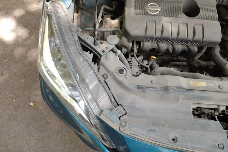 Used Nissan Lannia 2016 1.6L CVT Cool Edition Engine Bay Right