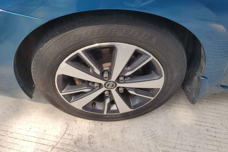Used Nissan Lannia 2016 1.6L CVT Cool Edition Exterior 4