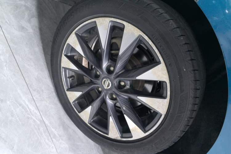 Used Nissan Lannia 2016 1.6L CVT Smart Cool Edition Exterior 5