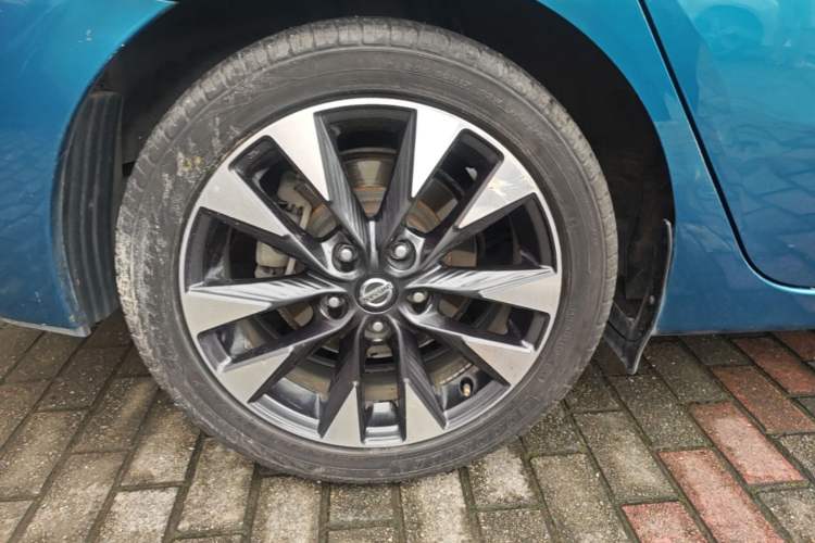 Used Nissan Lannia 2016 1.6L CVT Smart Cool Edition Exterior 5