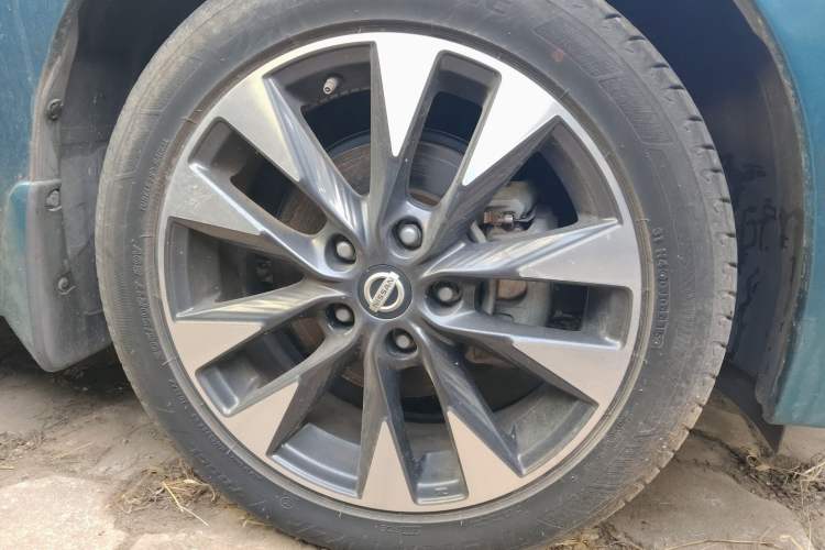 Used Nissan Lannia 2016 1.6L CVT Smart Cool Edition Exterior 7