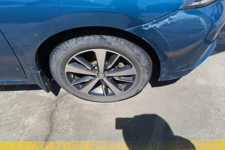 Used Nissan Lannia 2016 1.6L CVT Cool Edition Exterior 7
