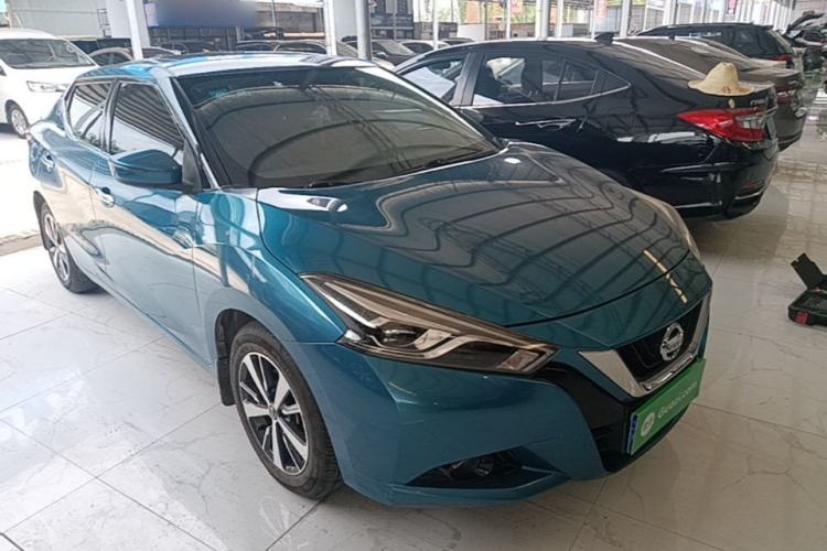 Used Nissan Lannia 2016 1.6L CVT Cool Edition Front Right 45 Deg
