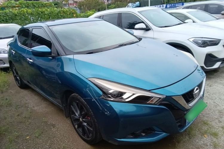 Used Nissan Lannia 2016 1.6L CVT Smart Cool Edition Front Right 45 Deg