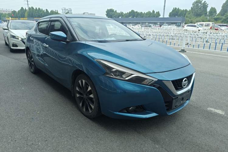 Used Nissan Lannia 2016 1.6L CVT Smart Cool Edition Front Right 45 Deg